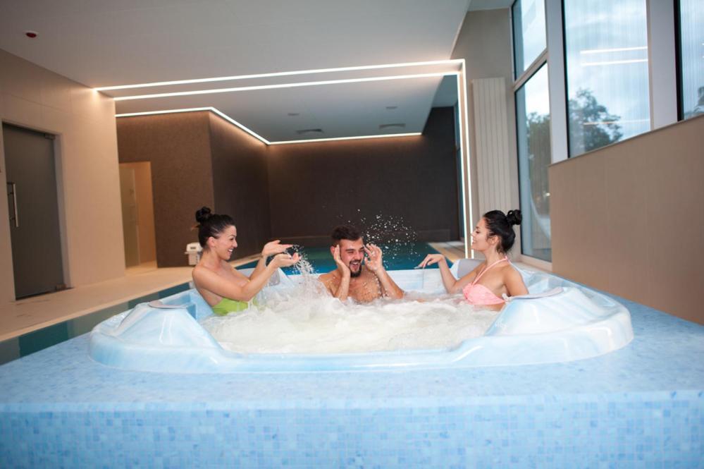 Baltic Palace Aparthotel Pobierowo Buitenkant foto